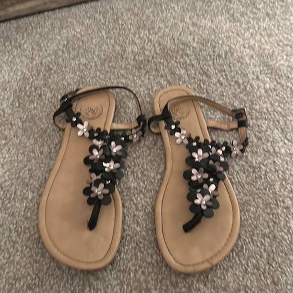 SO Shoes - SO Leather Floral Sandals